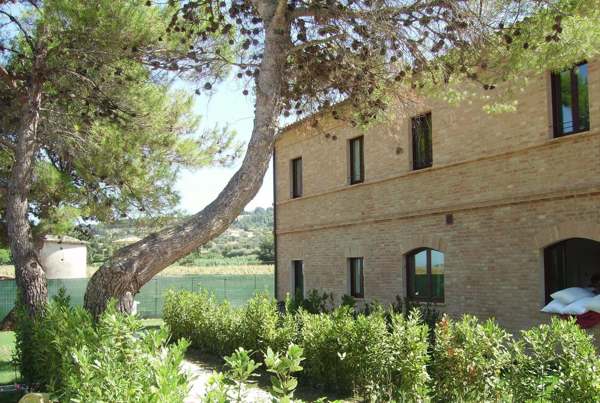 ポテンツァ・ピチェーナ Agriturismo La Fonte Di San Girioゲストハウス エクステリア 写真