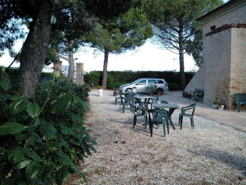 ポテンツァ・ピチェーナ Agriturismo La Fonte Di San Girioゲストハウス エクステリア 写真